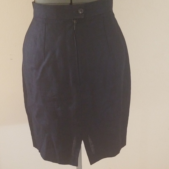 Black linen skirt - Picture 2 of 4